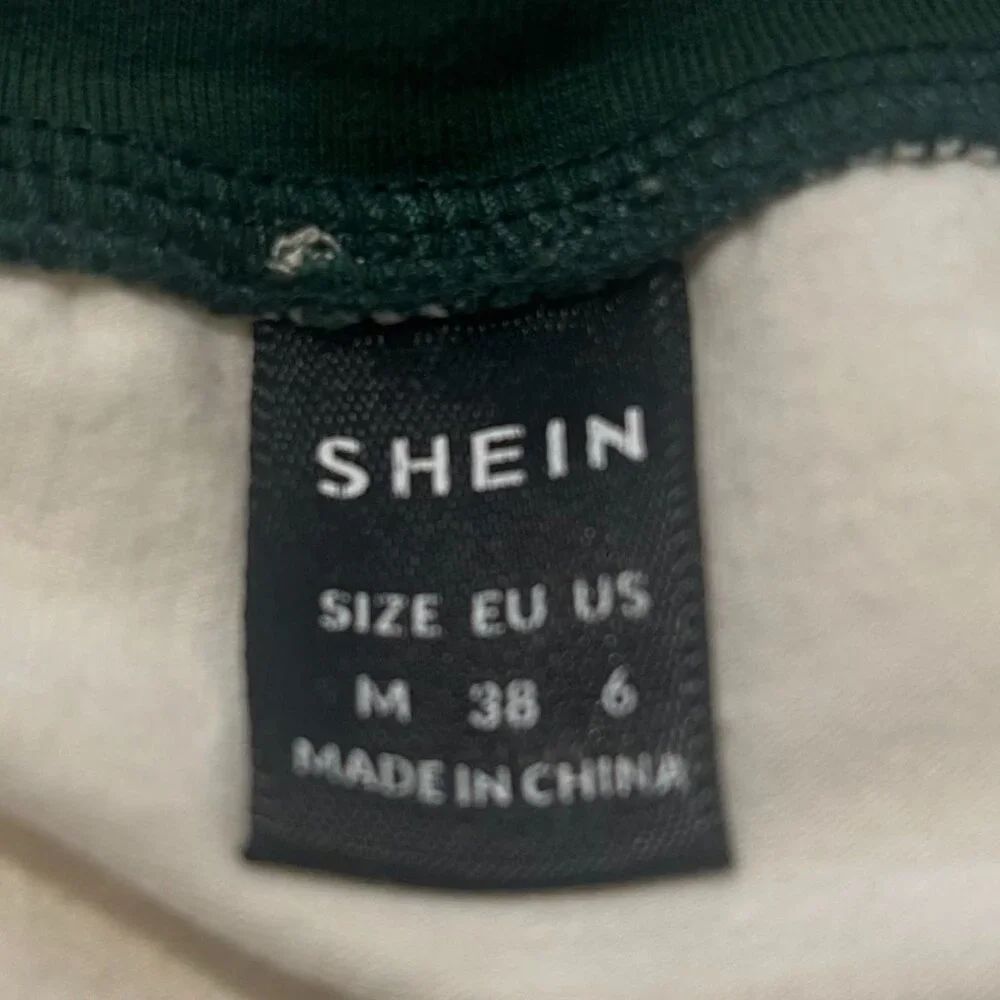 SHEIN Womans Cropped Country vibe t-shirt, Boot with hat graphic design SIZE M - Picture 4 of 4